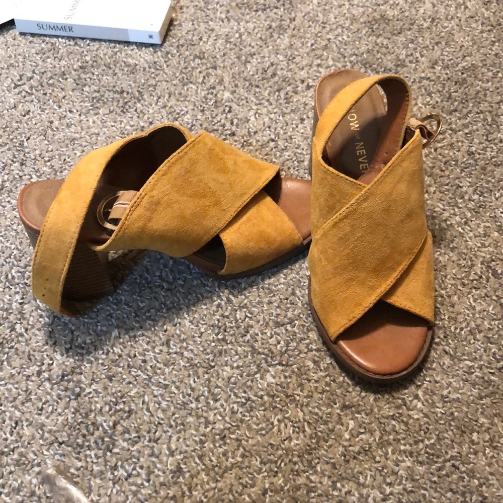 Mustard heels